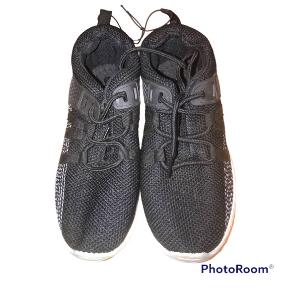 New Boys Black/White Flyknit Sneakers - Picture 1 of 4